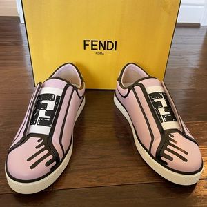 Brand New Women’s Fendi Roma Troe L’Oeil Leather Sneakers Pink Black 36.5